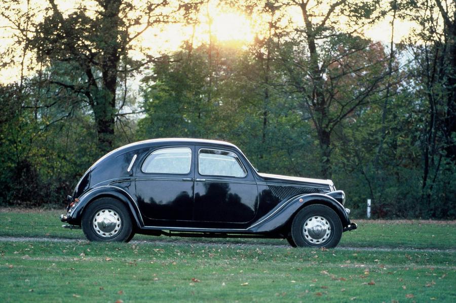  Lancia Aprilia 1937 года  (фото 4 из 20)